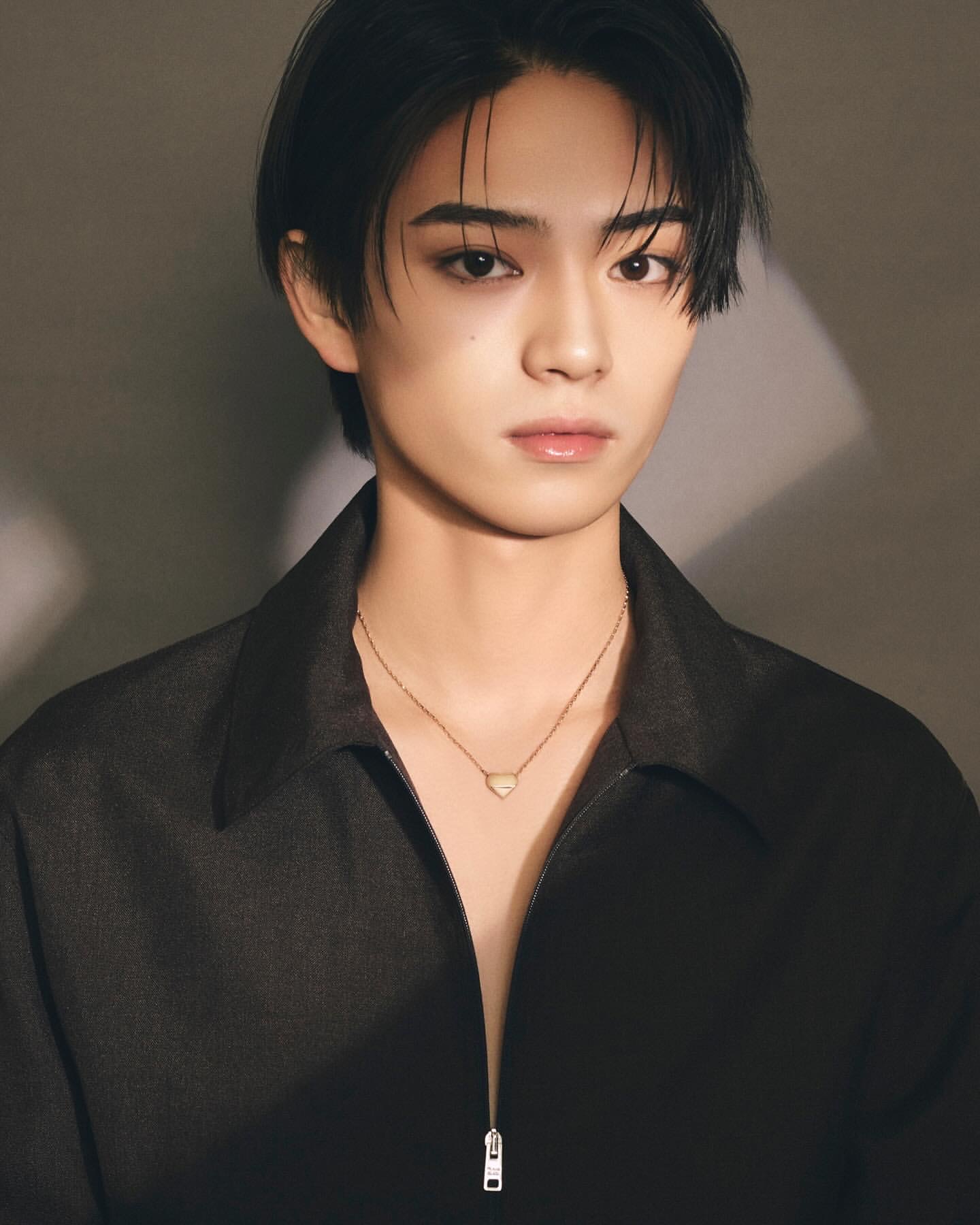 PRADA  –  岩瀬洋志  KEN YOSHIMURA HAIR