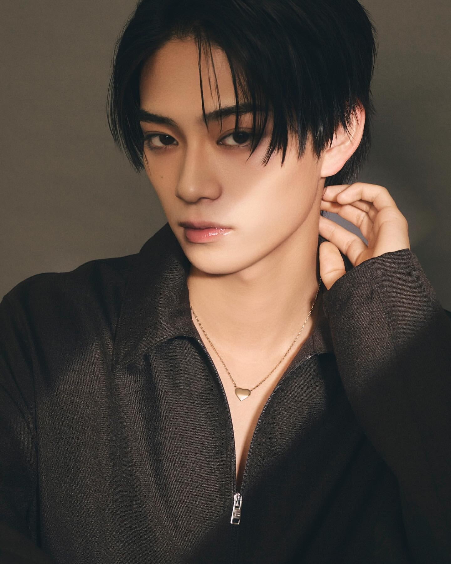 PRADA  –  岩瀬洋志  KEN YOSHIMURA HAIR